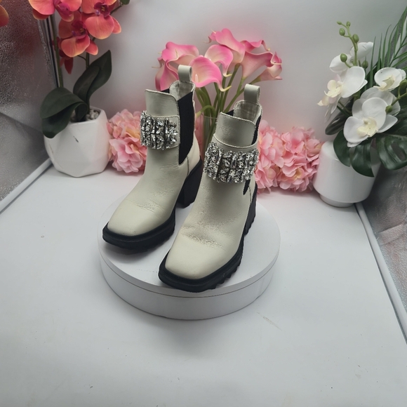 Karl Lagerfeld Shoes - New Karl Lagerfeld Ivory Paris  Embellished Platform Cavin Ankle Boots 6.5